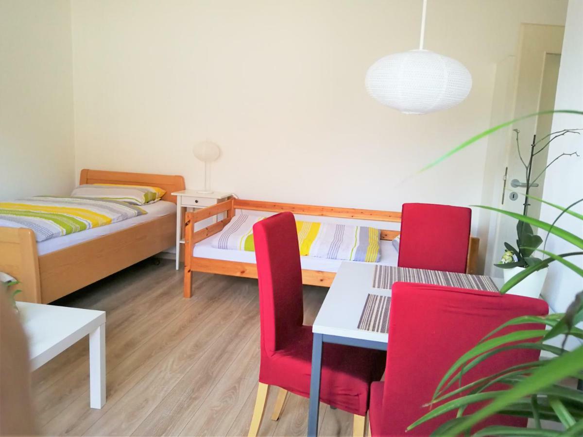 Quiet City-Apt, 4Min City-Center, 18Min Fair Nuernberg!!! ภายนอก รูปภาพ