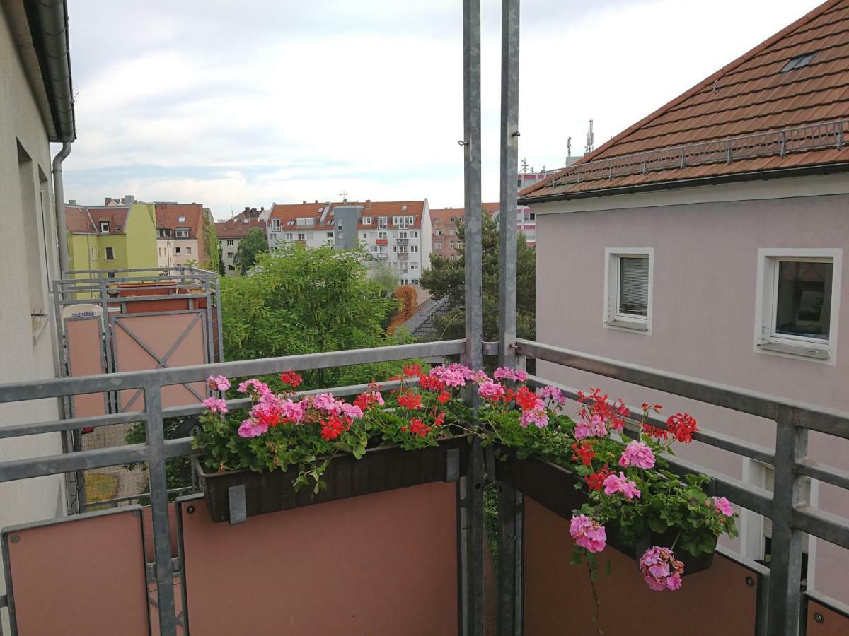 Quiet City-Apt, 4Min City-Center, 18Min Fair Nuernberg!!! ภายนอก รูปภาพ